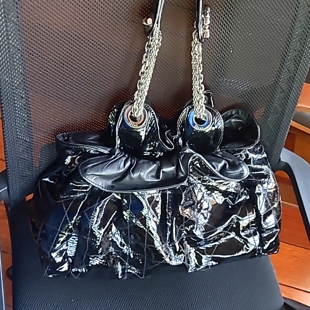 FREE SHIPPING 💞💋 Elegant Black Quilted Handbag CD PURSE